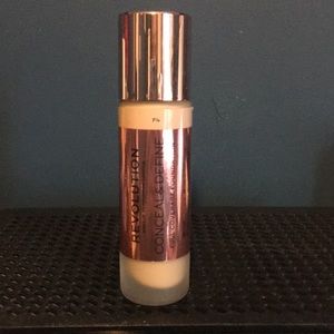 Makeup Revolution Conceal & Define Foundation